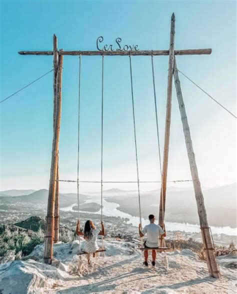 balancoire portugal|Une vue incroyable depuis une balançoire au。